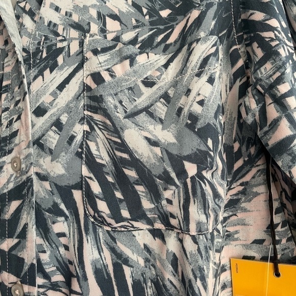 NEW Lole Crystal Pink Jungle Palm Sasha Button Down Shirt US M - Picture 6 of 10